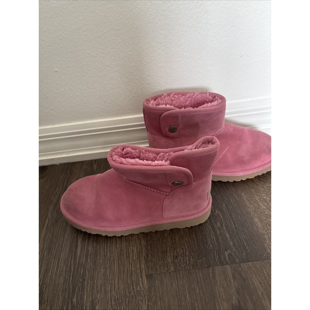 UGG Kids Size 4 Classic‎ Ultra Pink Suede Ankle Boots Girls Preppy See Des